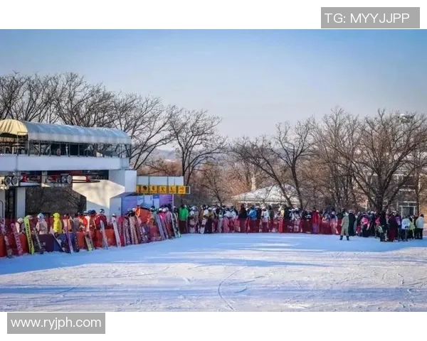 庙香山滑雪场发动造雪作业：估计11月中旬开板经营 首先敞开三条雪道